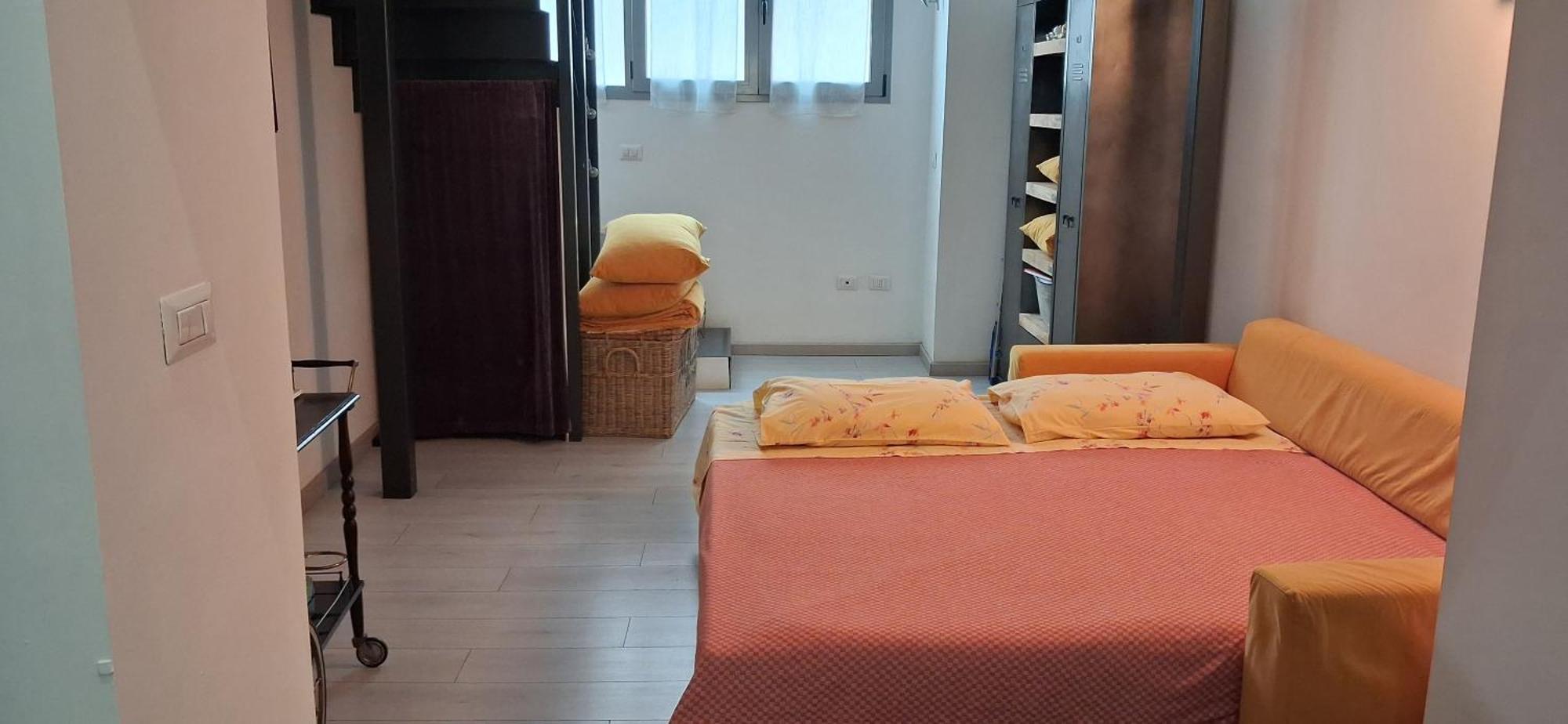 10 Via Giuseppe Sirtori, Milan